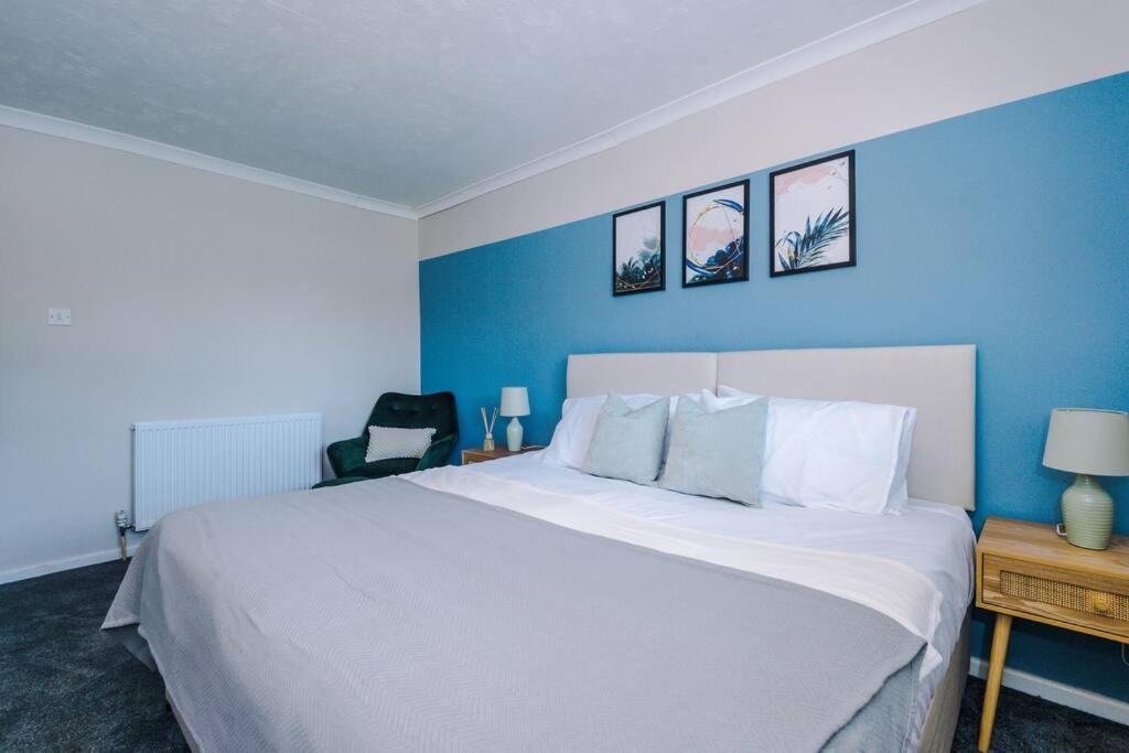 Cheerful 3 Bedroom Home With Parking Near Chester Saughall Εξωτερικό φωτογραφία