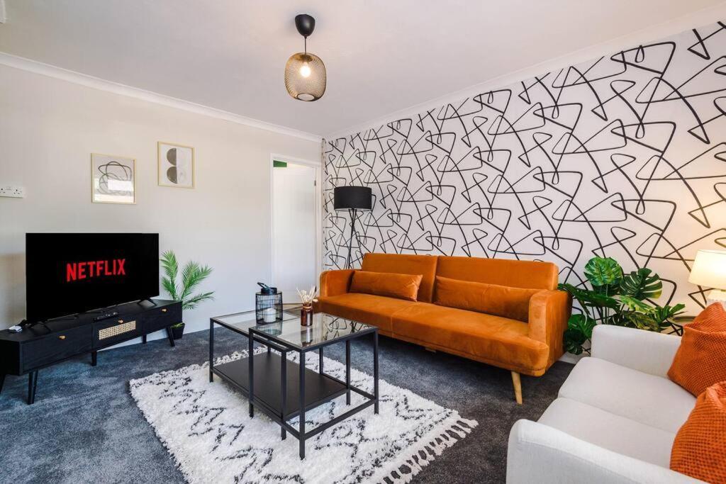 Cheerful 3 Bedroom Home With Parking Near Chester Saughall Εξωτερικό φωτογραφία