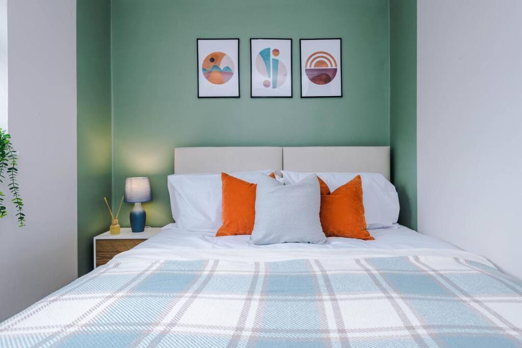 Cheerful 3 Bedroom Home With Parking Near Chester Saughall Εξωτερικό φωτογραφία