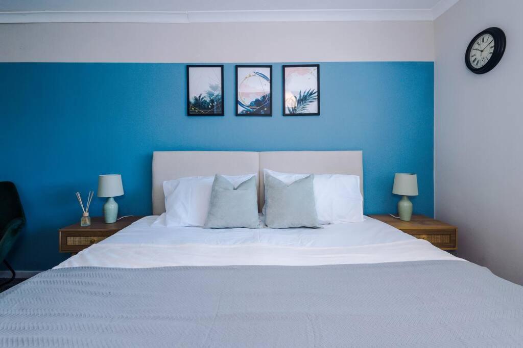 Cheerful 3 Bedroom Home With Parking Near Chester Saughall Εξωτερικό φωτογραφία